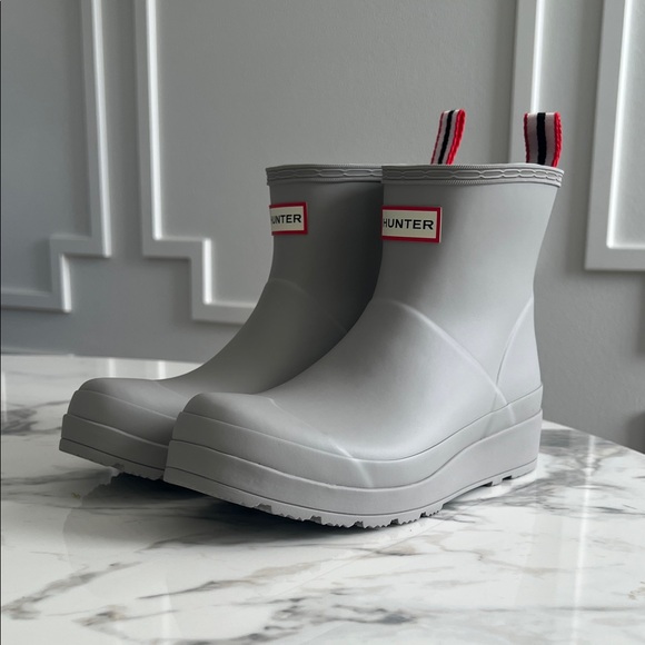 Hunter Shoes - NWT - Hunter Women's Original Play Short Boots - Zinc🤍